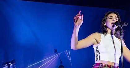 Dua Lipa ontvangt 538 TOP 50 award voor ‘Best International Act’ van 2020